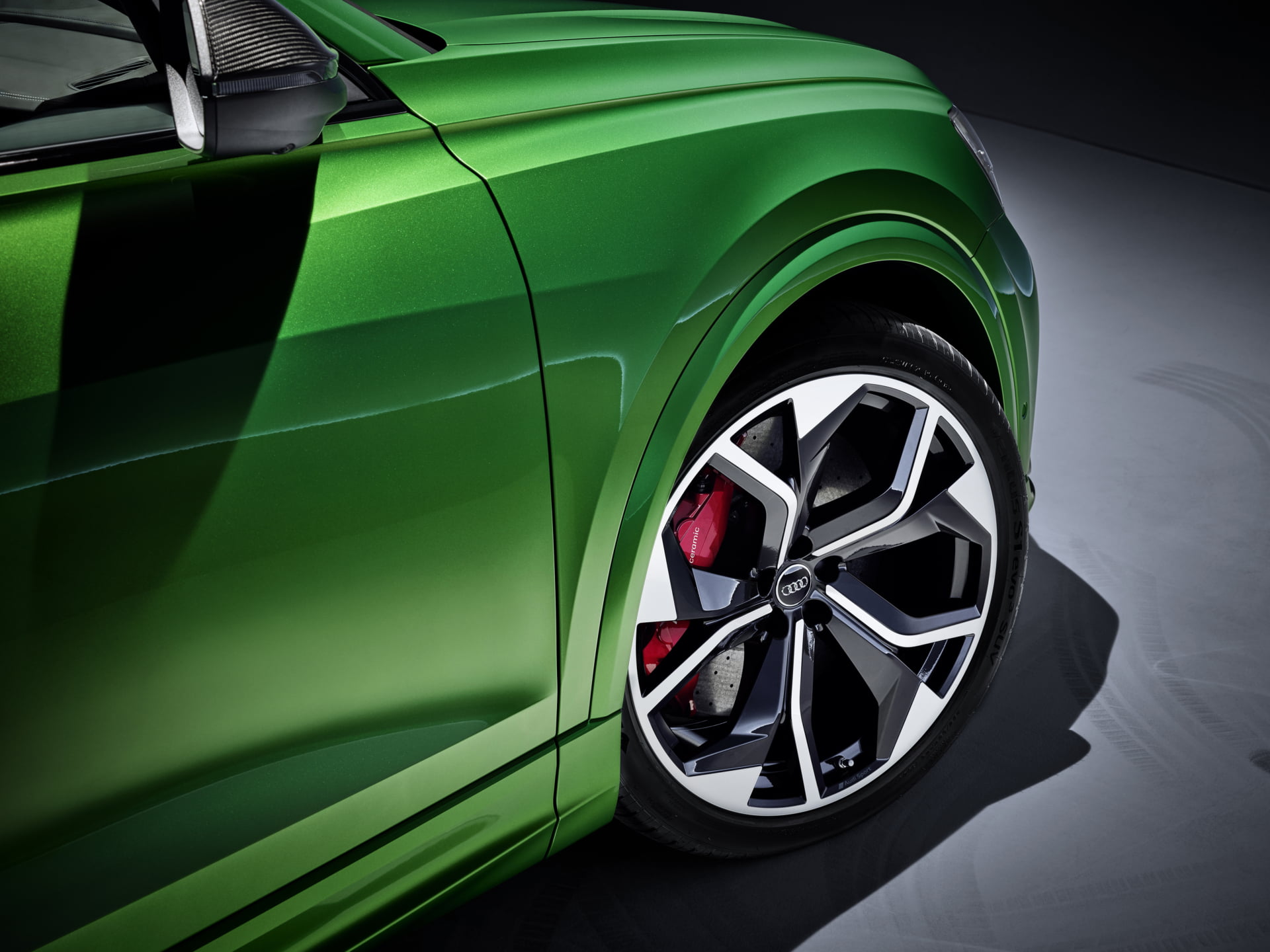 Audi RS Q8 & Hankook